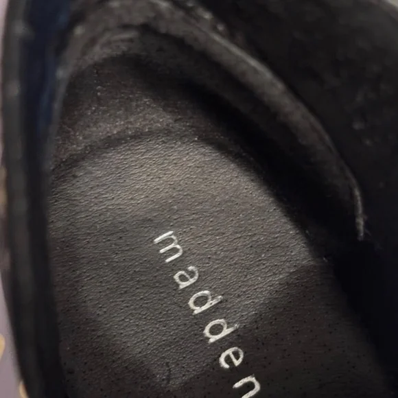 Madden Girl Black Studded Ankle Bootie Sz 8 - Picture 4 of 10